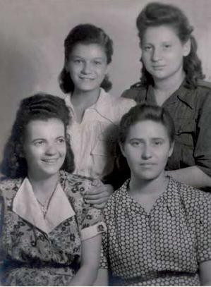 Cuatro jóvenes judías que fueron ocultas en lo de familias cristianas)