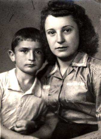Надежда Андреевна Соловьева (Крезо) и Леонид Рудерман. 1946 год