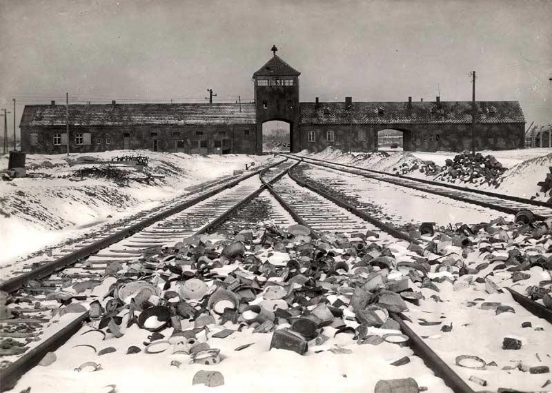 Birkenau (Auschwitz II), De posguerra, La entrada al campo