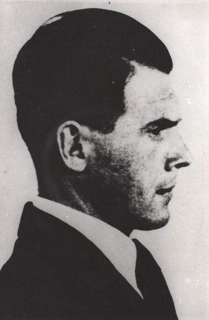 Dr. Josef Mengele, Sirvió en Auschwitz