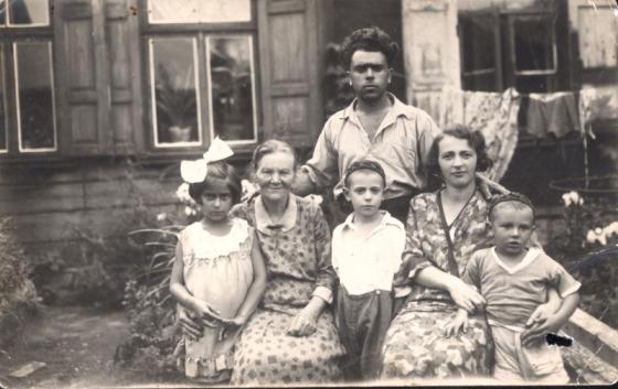 Familia en Livani, Letonia