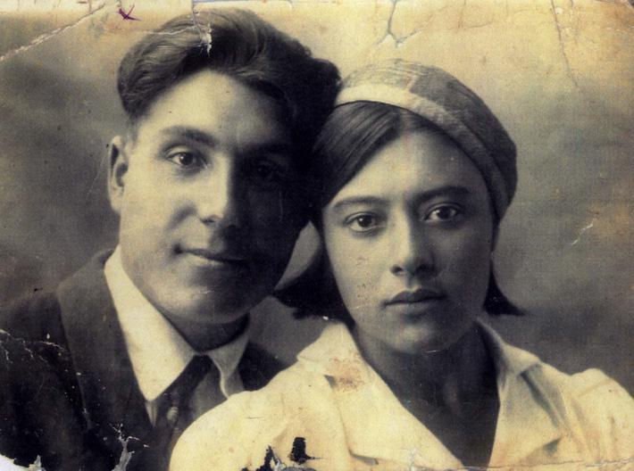 Демьян и Мария, дети Анны и Ивана Неделяк. Фото 1940-х годов