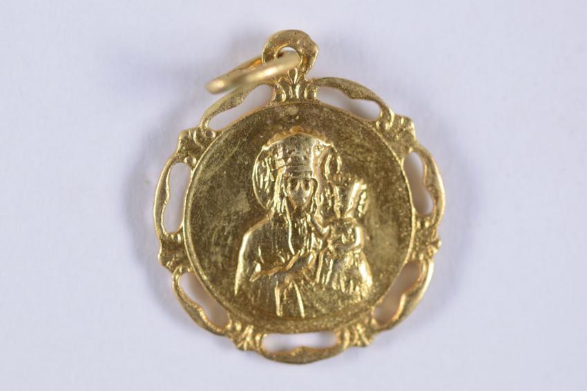 Christian pendant worn by Marta Winter (Goren) while living under a false identity in Warsaw during the war