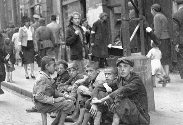 Každodenní život ve varšavskén ghettu 1941