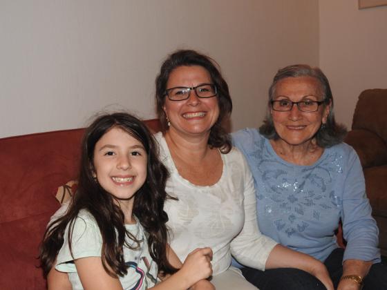  Tres generaciones. Sara con su hija y nieta en Guatemala