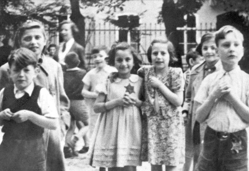 Los niños y los jóvenes en el gueto de Theresienstadt