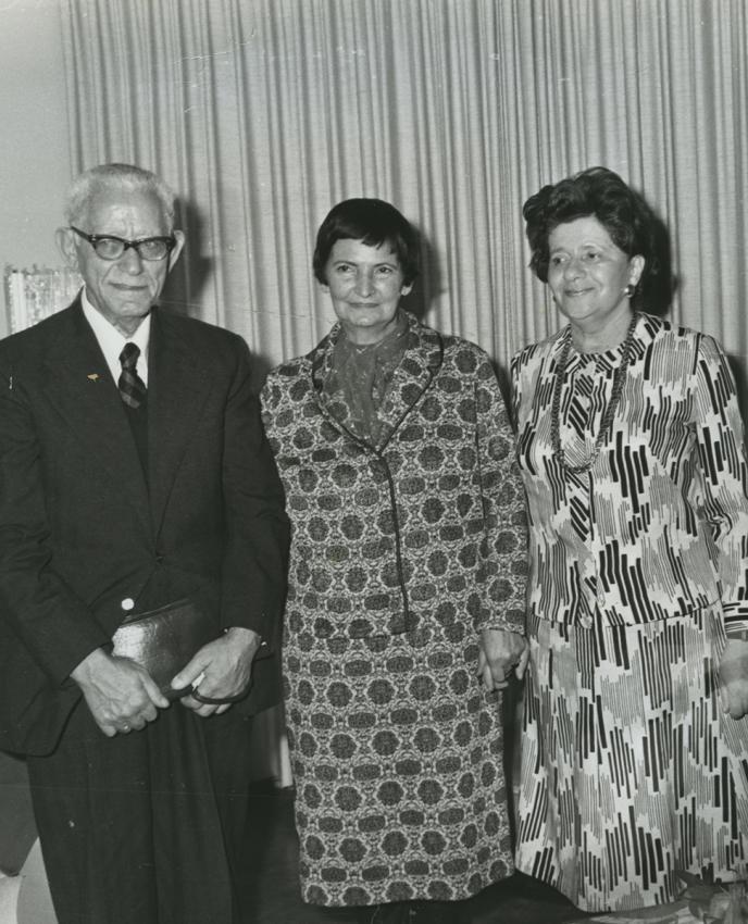הלנה במרכז ביד ושם 1977
