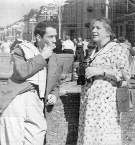 Варвара Цвиленева с сыном Евгением. Ленинград, конец 60-х годов
