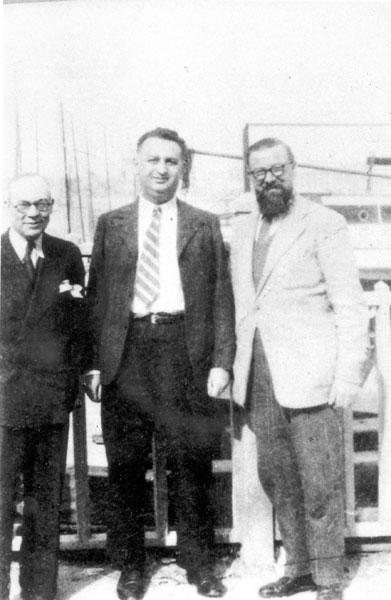 France, Le Chambon sur Lignon, הכומר אנדרה טרוקמה (משמאל) ואיש המחתרת הצרפתית, היהודי יוסף בס (במרכז).