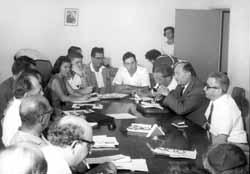 Simon Wiesenthal (second from the right) giving testimony at Yad Vashem 24/10/1960