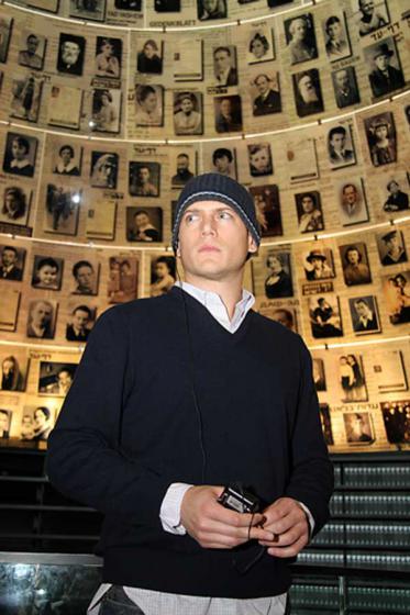 Miller visits the Hall of Names at Yad Vashem