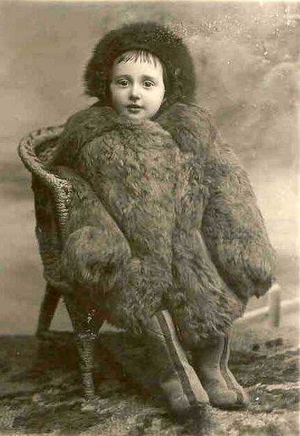 Yelena Zodishski at the age of two. Lebiedziew, 1941