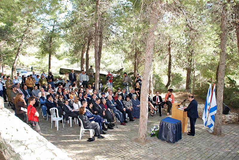 La ceremonia en honor de Propper de Callejón, Jardín de los Justos, Yad Vashem, 12 de marzo de 2008 