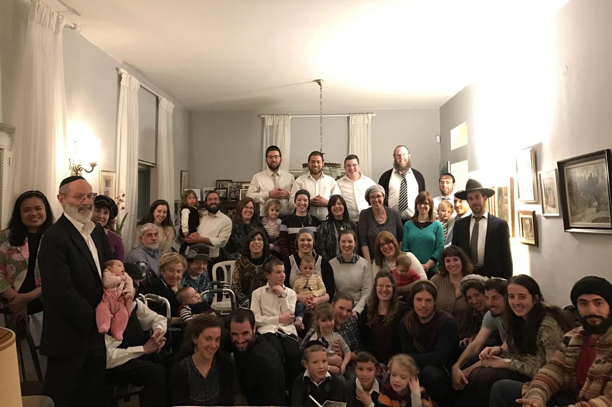 Giselle (Gita) Cycowicz and her extended family, 2016