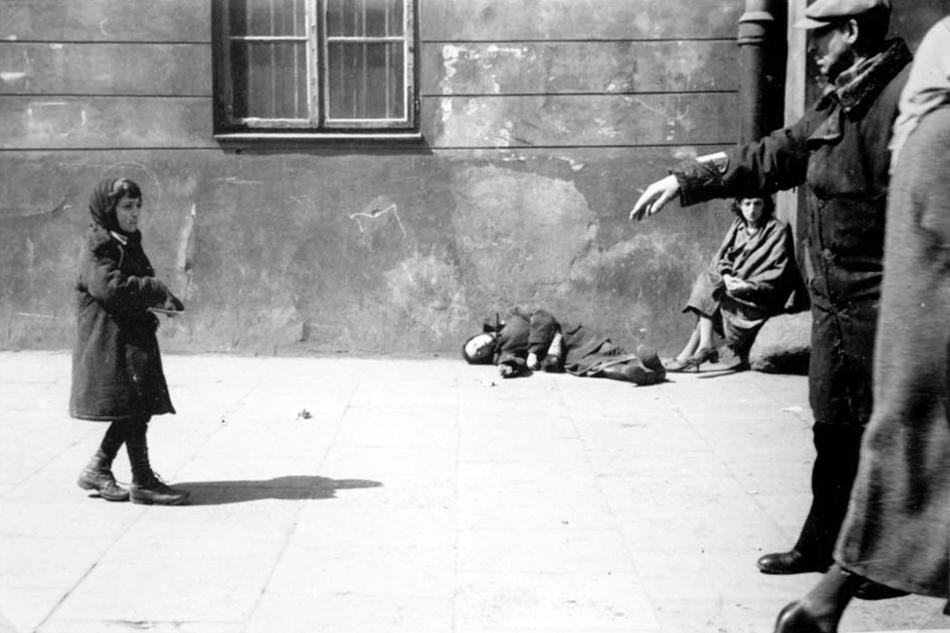 Starving children on the Warsaw ghetto streets