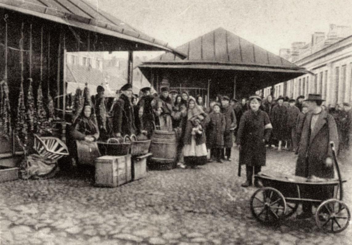 The market square in Vilna, prewar