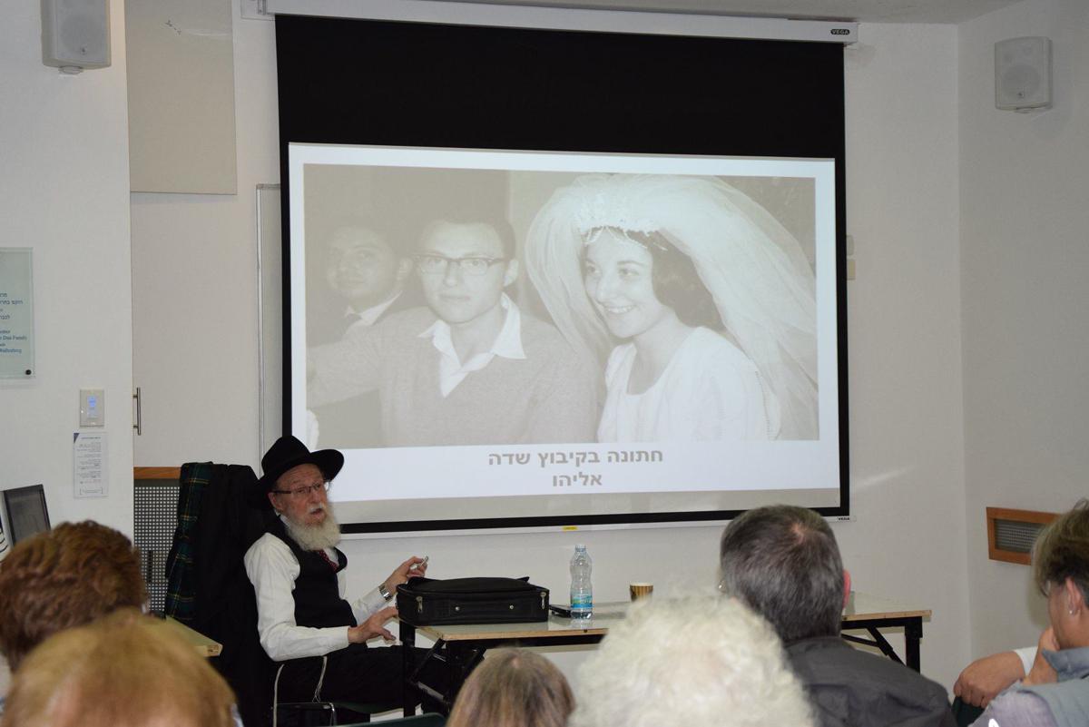 Ephraïm Mol témoigne de son parcours d'enfant pendant la Shoah, à Yad Vashem