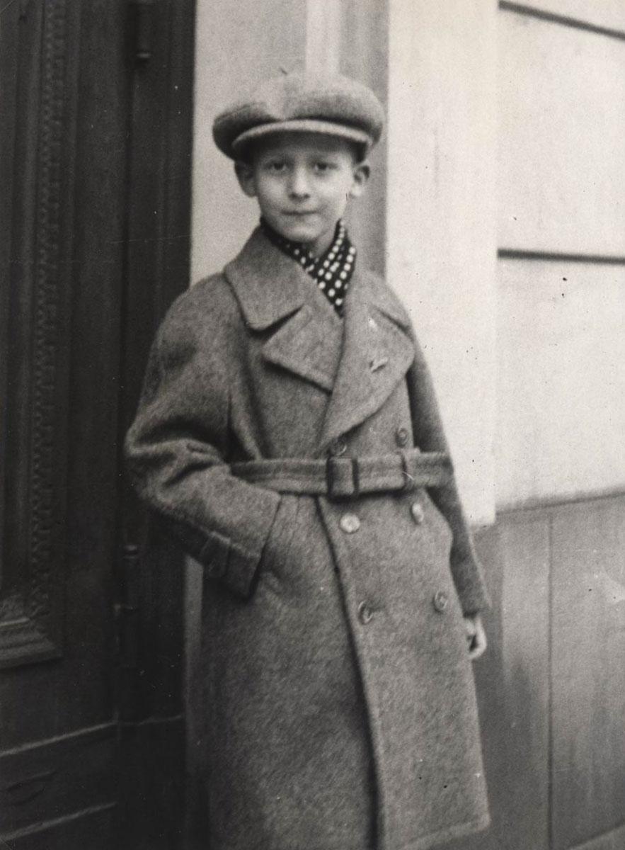 Im Alter von 6 Jahren wird Heinz Lichtwitz mit einem Kindertransport nach England geschickt.