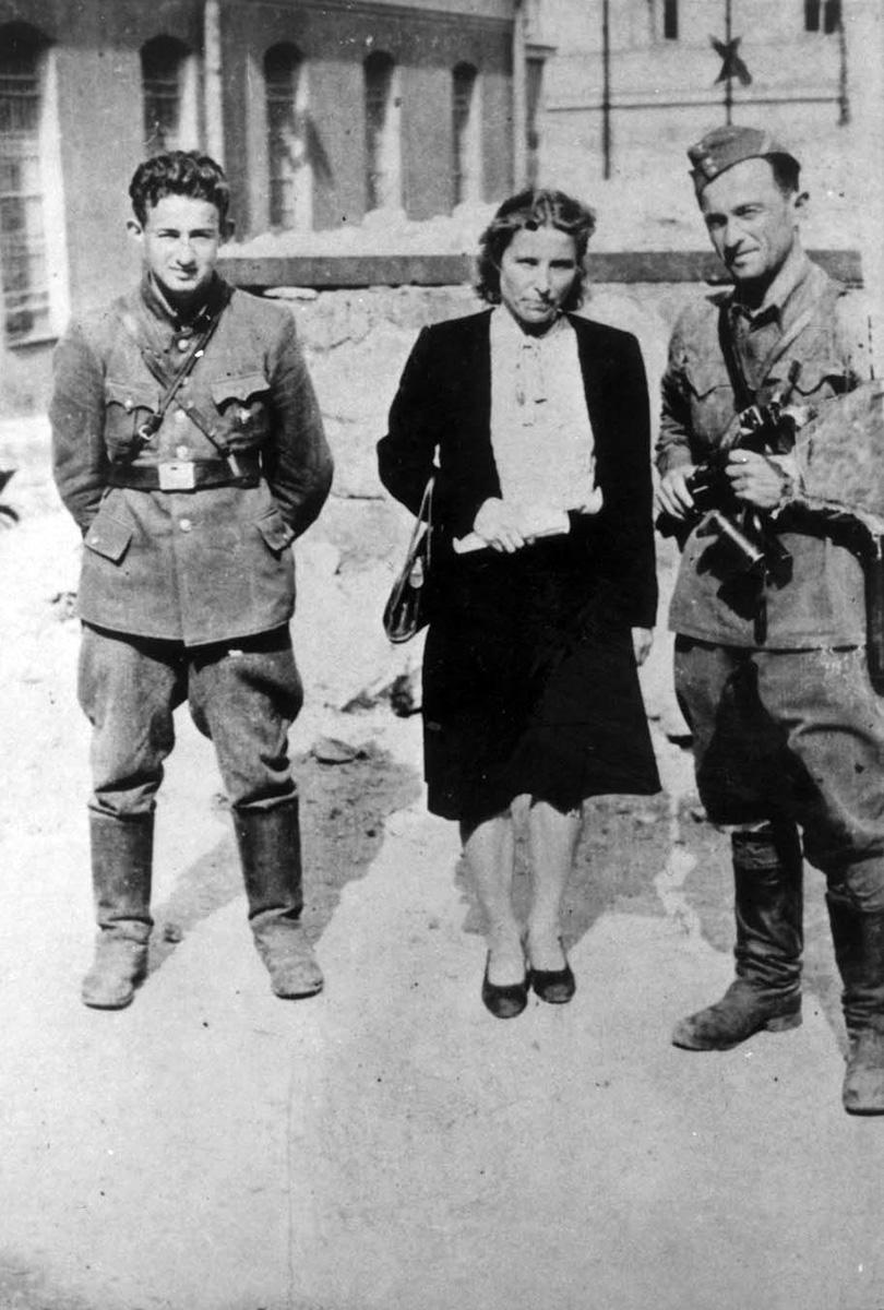 Partisans who fought in the Rudniki Forest.  From left: Joseph Harmatz, Valentina Fashbelska and Abraham Szabrinski