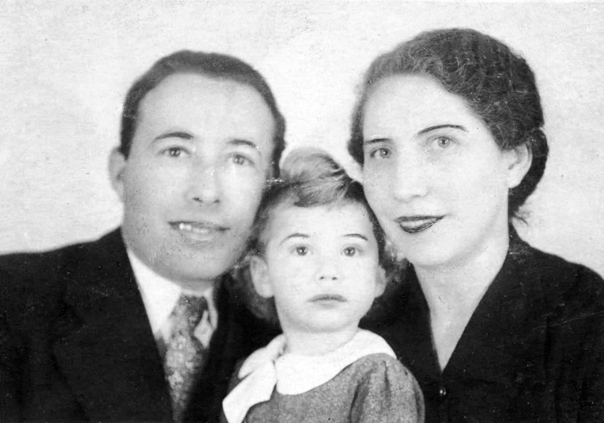 Claudine Schwartz et ses parents Irène et Nicolas Schwartz - Paris, 1940
