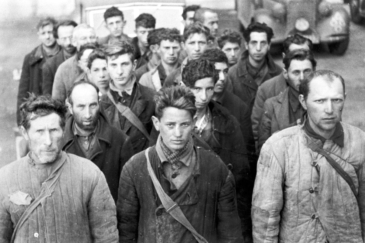 Jewish forced laborers in the Minsk Ghetto