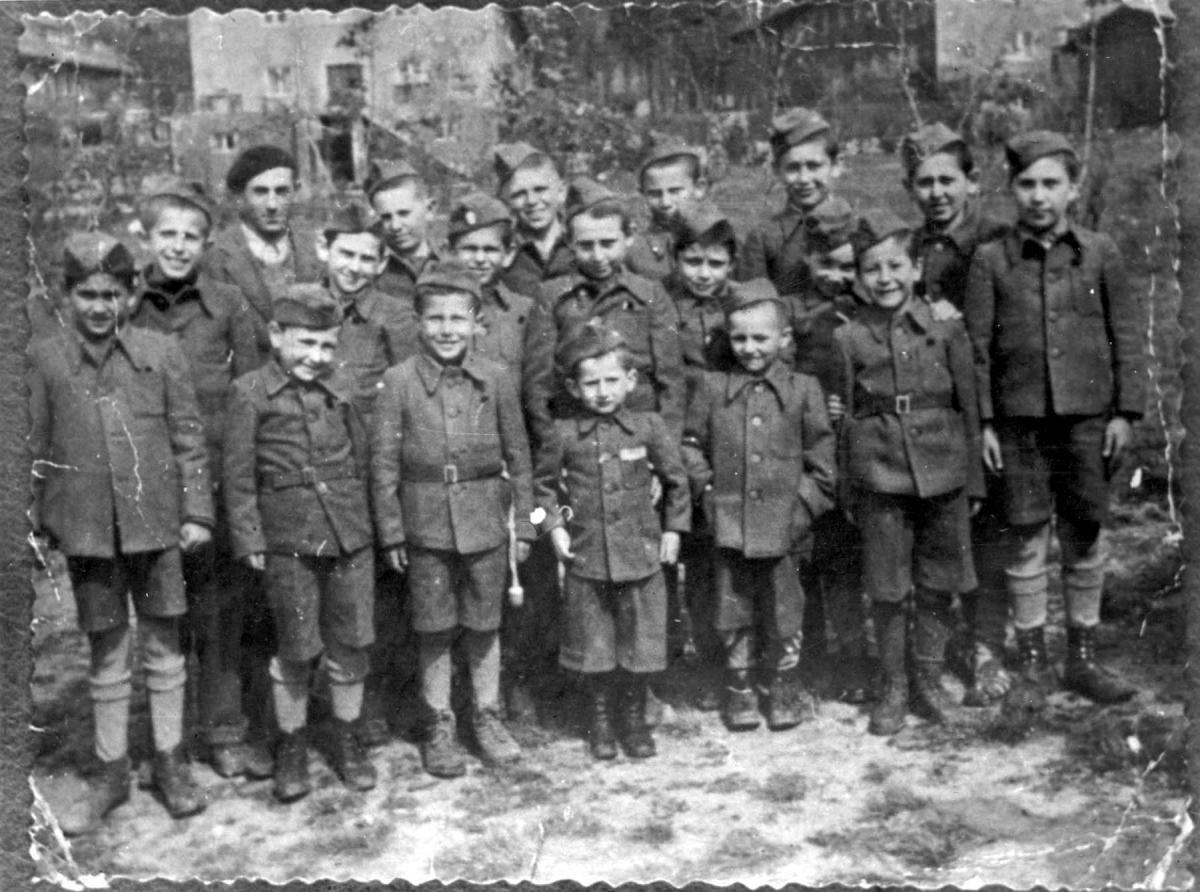 A group of children liberated from Buchenwald, 1945