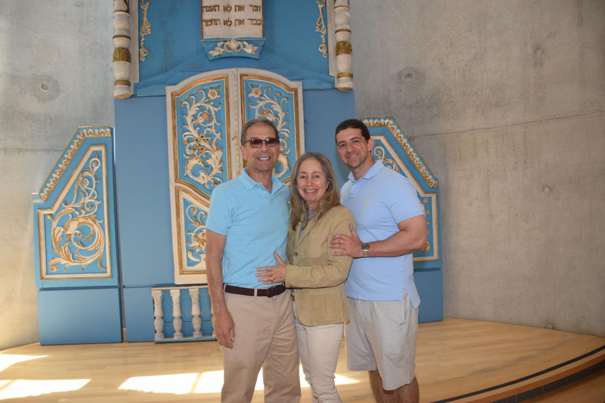 On 21 June, Abby and Andrew Crisses visited Yad Vashem’s Holocaust History Museum and Synagogue along with their son Alex