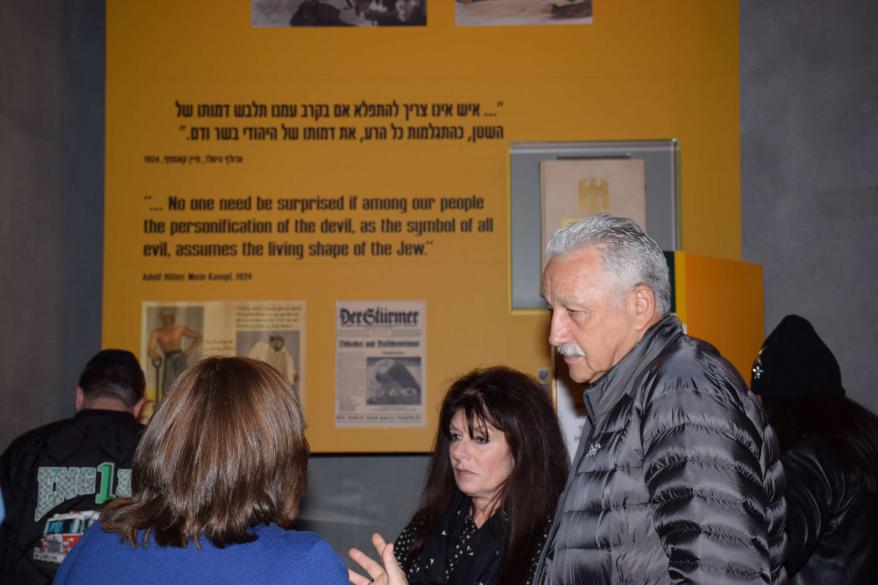 Joey Borensztajn, President of Australian Friends of Yad Vashem, visited Yad Vashem  on 7 January, 2018 with his wife, Julie.