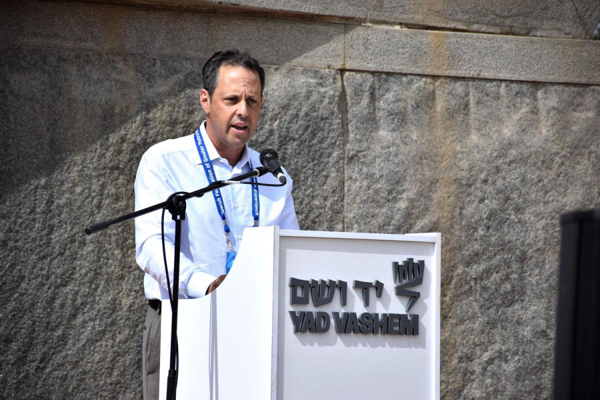 Mark Wilf, long-time supporter if Yad Vashem and incoming Chair of the JFNA Board of Trustees addressing The Federation of Greater Metro West at Yad Vashem