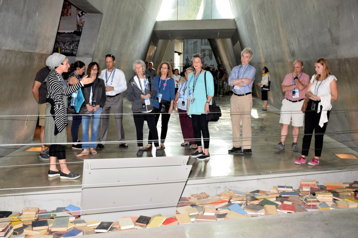 October 19, Yad Vashem hosted some 1,000 visitors from four Jewish Federation Missions. The largest of which was from the Jewish Federation of Metro West.