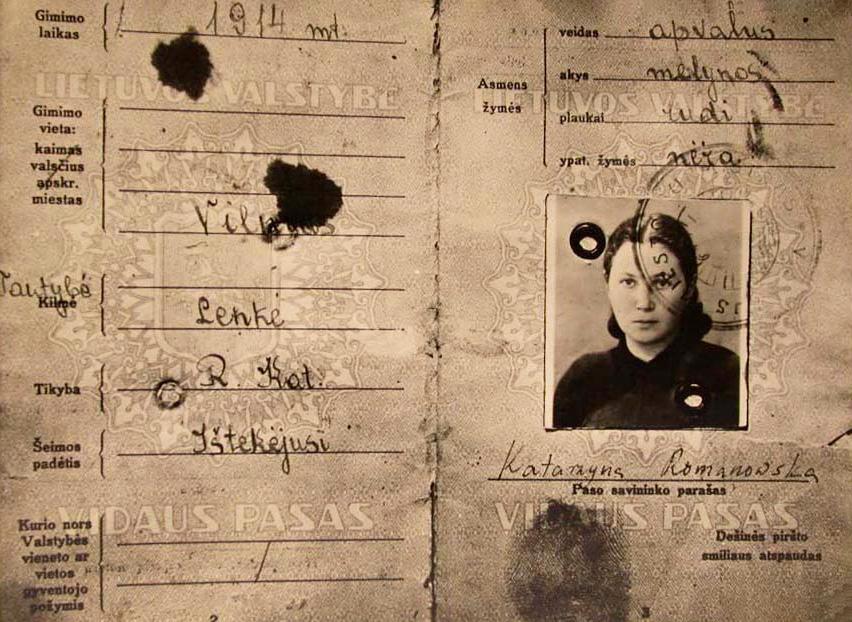 הדרכון המזויף של חברת ה-פ.פ.או. סוניה מדייסקר. לפני המלחמה היתה מדייסקר קומוניסטית פעילה בווילנה וישבה שמונה שנים בכלא עקב פעילותה זו בתקופת השלטון הפולני. 