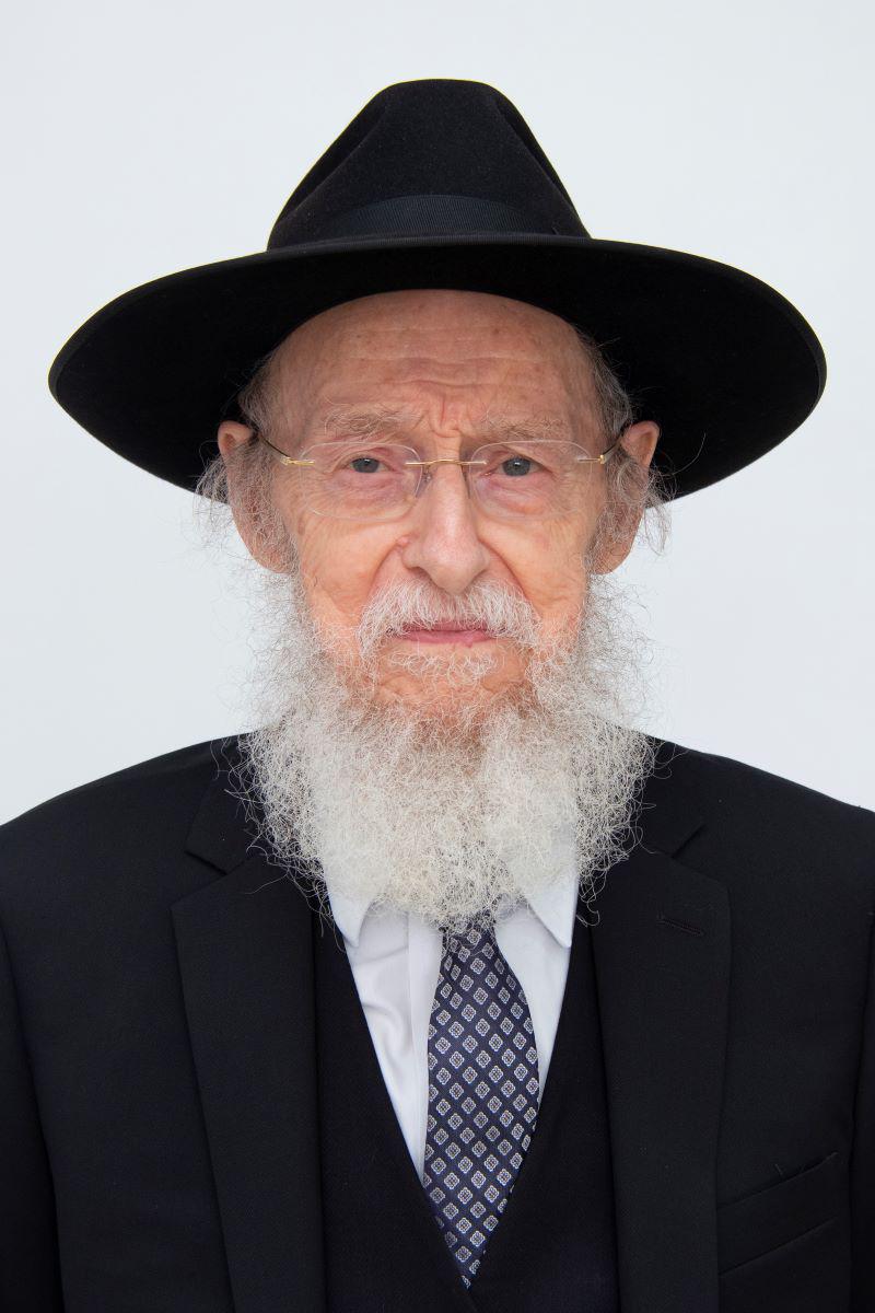 El sobreviviente del Holocausto Efraim Mol