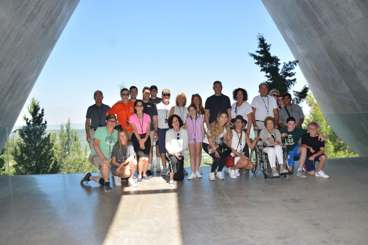 Nancy Cooper Epstein, together with the extended Epstein family, participated in a memorable twinning ceremony of her grandson Max (bottom row, second from right), held at Yad Vashem on 20 August.