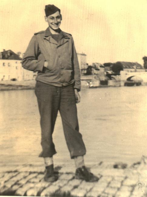Marcel Ruff, a los 19 años, se enlista en las Fuerzas Francesas Libres (1942)