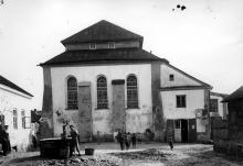 The History of the Nieśwież Jewish Community, Poland