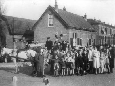 The Snapper and de Hartog families pose together after liberation in Naaldwijk 