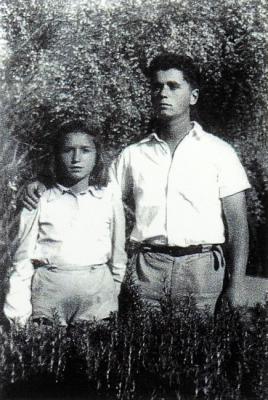 אמיל ואלינה (עמנואל ואילנה) בקיבוץ גניגר 1945