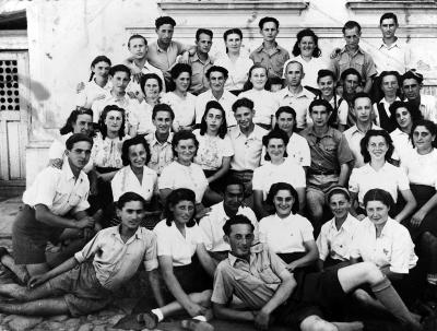 The Labyrinth Hachshara group where Frida met her husband. Frida is sitting on the right in the second row. Izu is sitting above her. Bucharest, 1946.