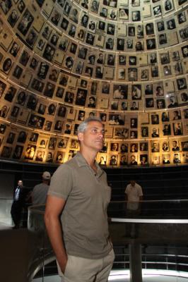 White House Chief of Staff Rahm Emanuel in the Hall of the Names