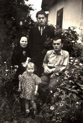 Nikolai Gerasimchik y su familia