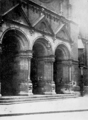 Una sinagoga profanada en Múnich, Alemania, abril de 1927