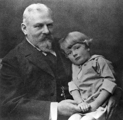 Raoul Wallenberg als Kind mit seinem Vater
