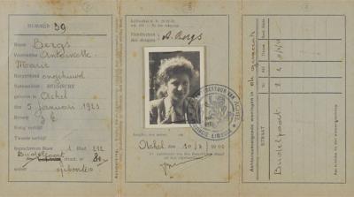 A forged identity card in the name of Antoinette Marie Bergs issued in Achel, Belgium on 10 March 1940 for Tauba Edelsztejn.