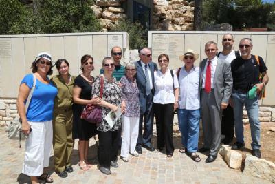 Peter Nurnberger&#039;s biological family at the award presentation ceremony, Yad Vashem, 21 August 2014