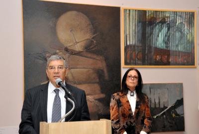 Chairman of the Yad Vashem Directorate Avner Shalev and curator of the exhibition and Deputy Director of the Museums Division Yehudit Shendar at the opening of the exhibition