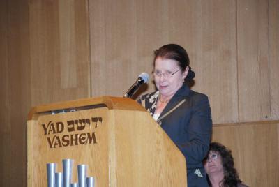 שגרירת בלגיה בישראל דניאל דל מרמול מדברת בטקס הענקת אזרחות הכבוד לאנדרה גאלן