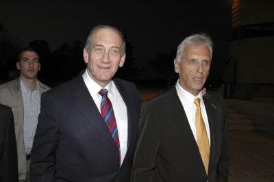 Vice Prime Minister, Minister of Finance and Minister of Industry, Trade and Employment Ehud Olmert with benefactor Daniel Steinmetz
