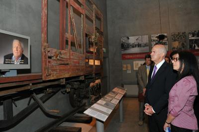 The Prime Minister and Ms. Shendar listen to a testimony from a Greek Jewish Holocaust survivor in the Holocaust History Museum