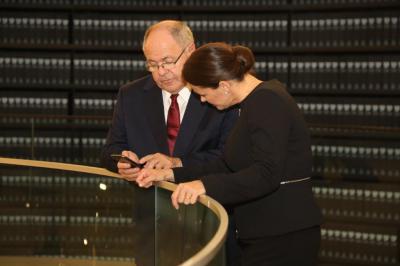 Yad Vashem Chairman Dani Dayan shows the President of Hungary a Page of Testimony from Yad Vashem&#039;s online Central Database of Shoah Victims&#039; Names