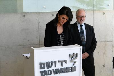 Ambassador Nikki Haley signs the Yad Vashem Guest Book